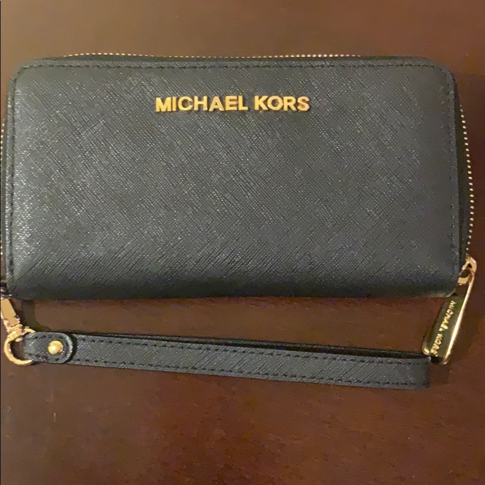 Michael Kors Black / Gold wallet wristlet